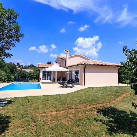 Davide With Private Pool *